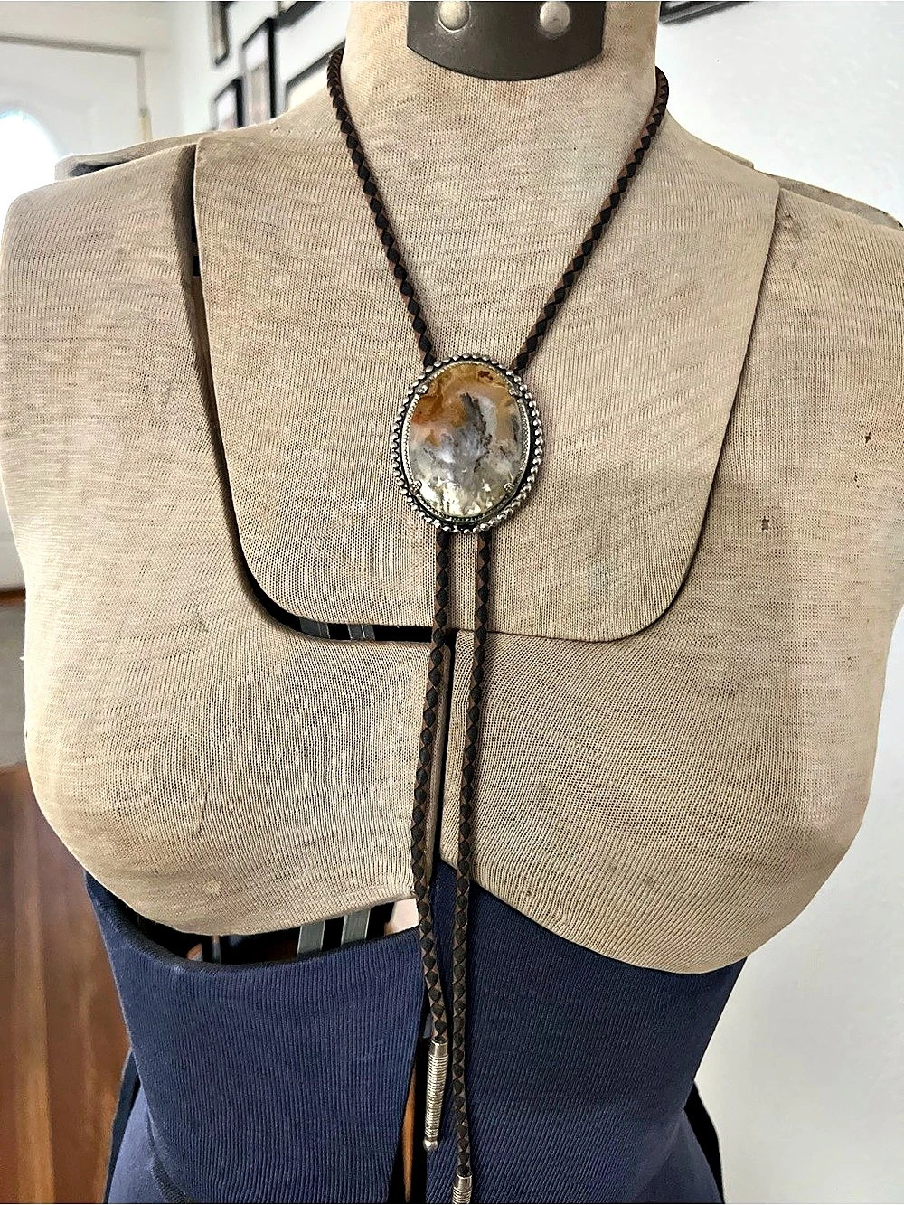 Bolo Tie Necklace with agate stone
